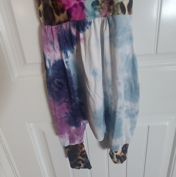 Romper - Picture 2 of 4